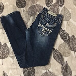 Rock revival straight leg jeans